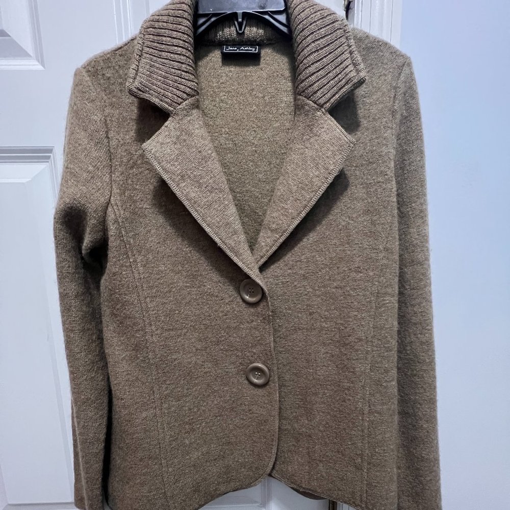 Jane Ashley tan small sweater cardigan jacket